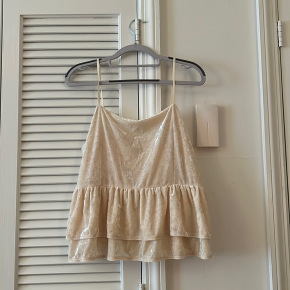 AE Cream Velvet Tiered Tank EUC XL 🤍 - Picture 1 of 2